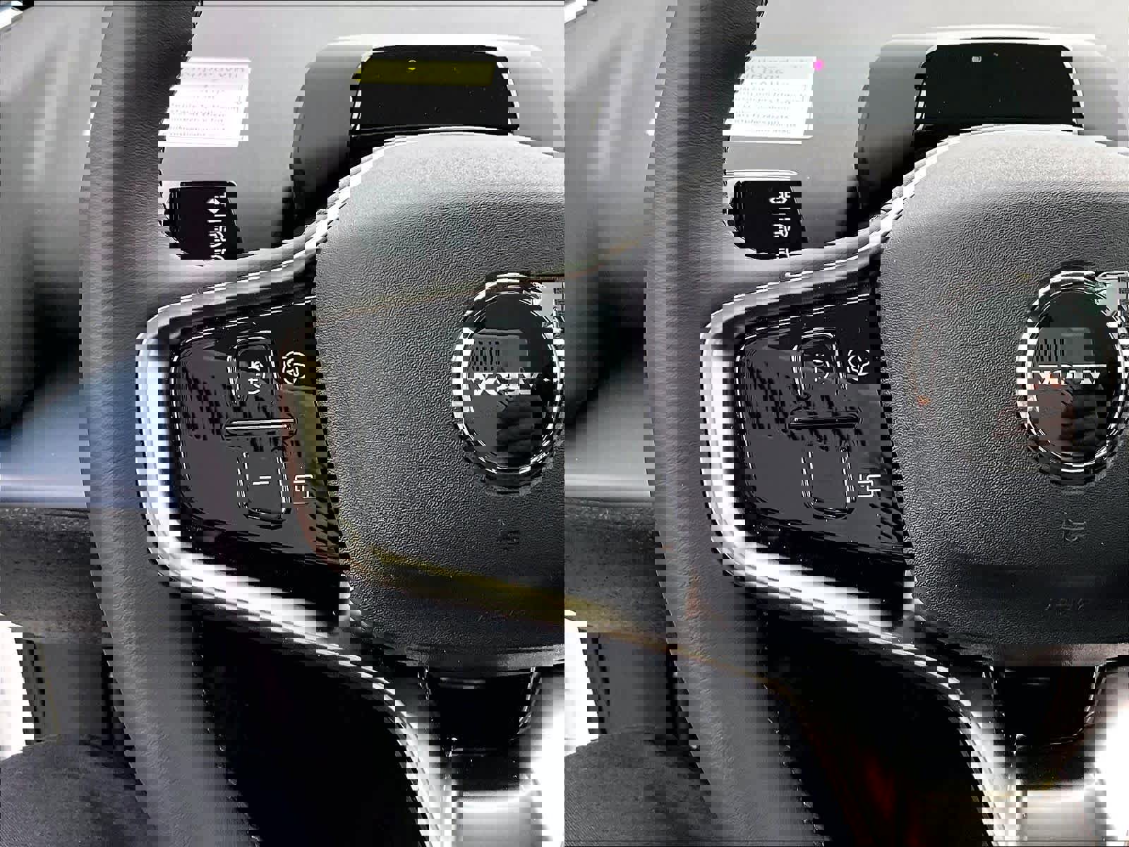 New 2026 Volvo EX30 Cross Country Ultra w/ Protection Package Premier image 17