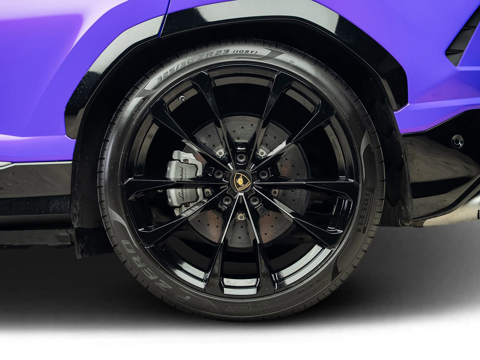 Used 2020 Lamborghini Urus image 26