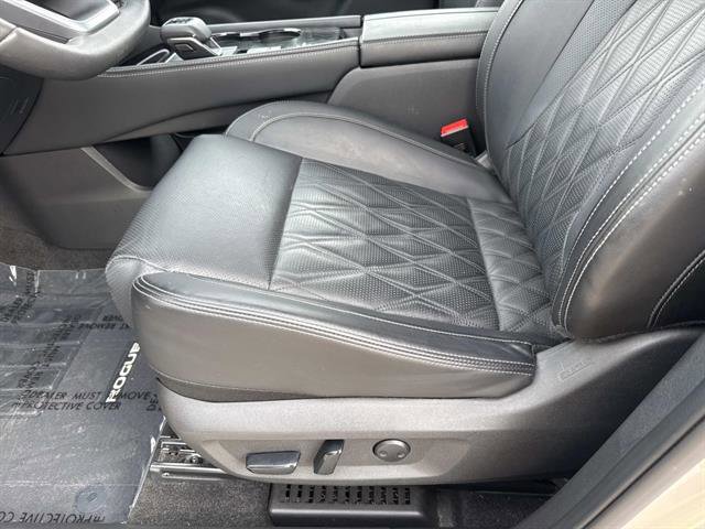 Used 2023 Nissan Rogue Platinum w/ Platinum Premium Package image 15