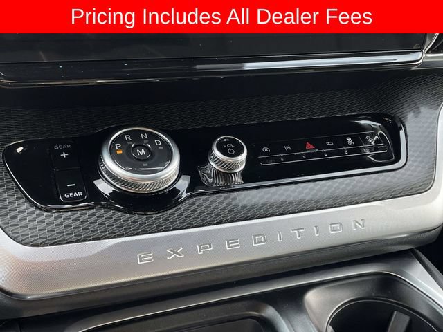 Used 2026 Ford Expedition Platinum w/ Stealth Appearance Package AWD/4WD image 29