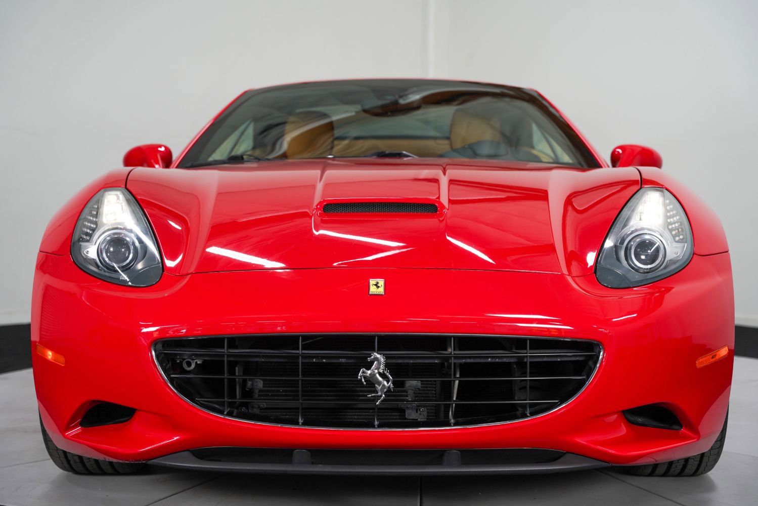 Used 2012 Ferrari California image 15