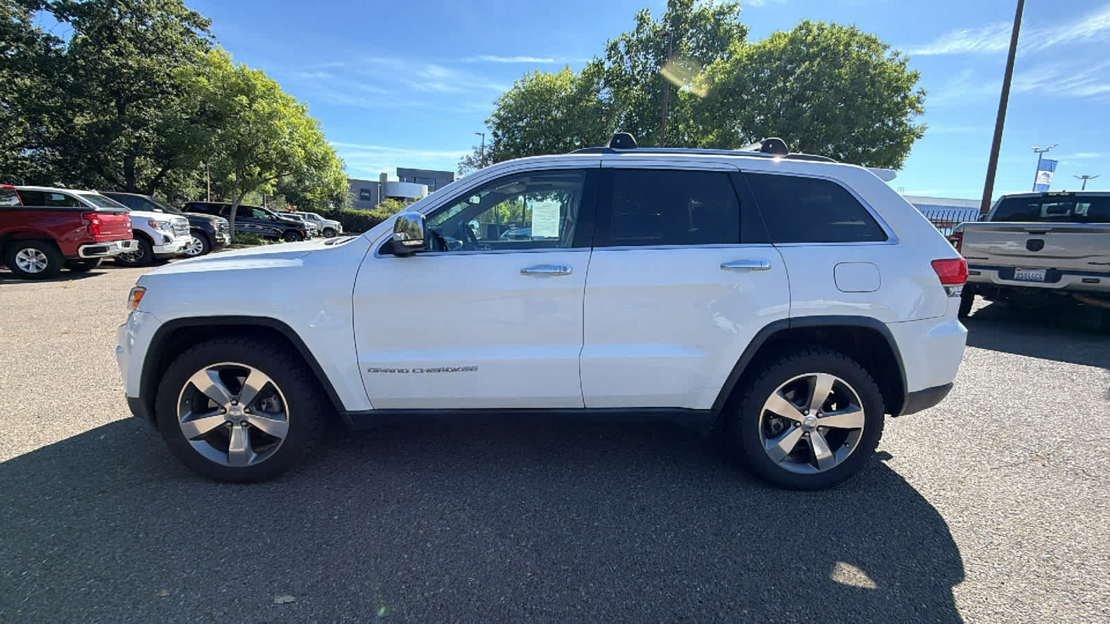 Used 2014 Jeep Grand Cherokee Limited w/ Trailer Tow Group IV AWD/4WD image 8