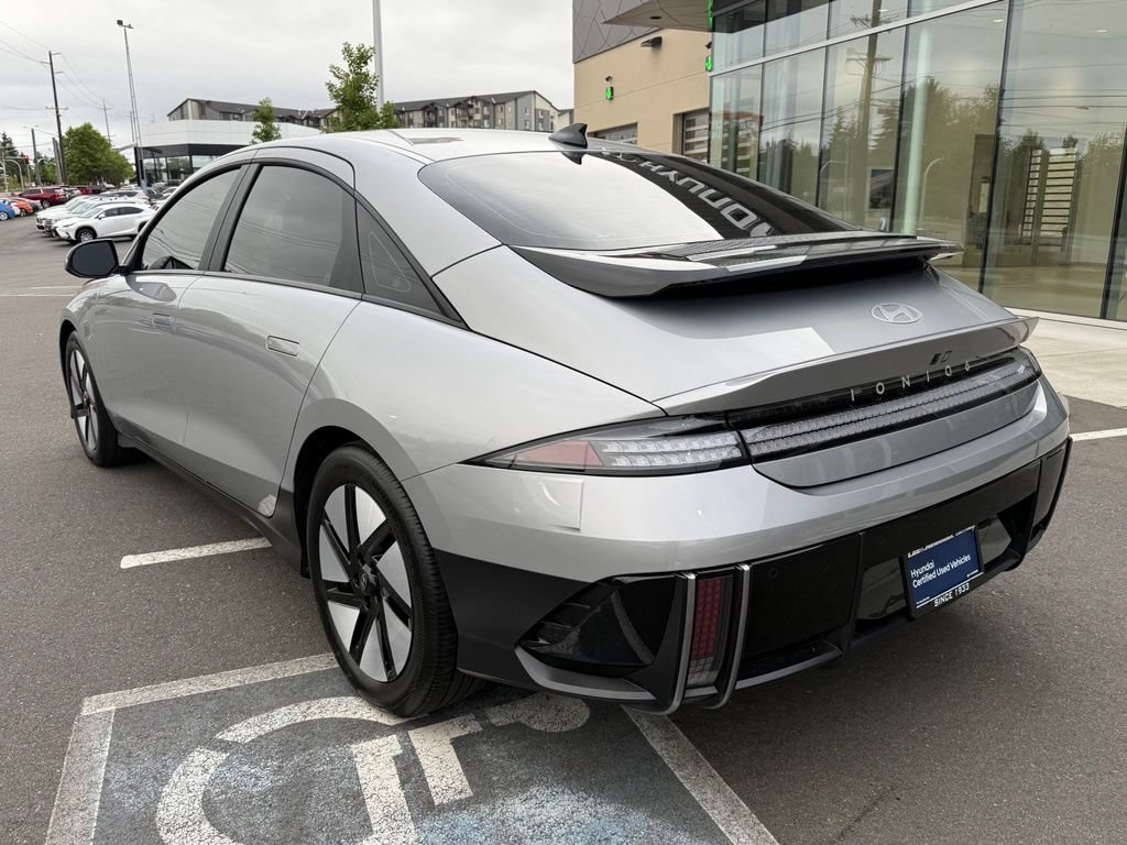 Certified 2025 Hyundai Ioniq 6 SE RWD image 3