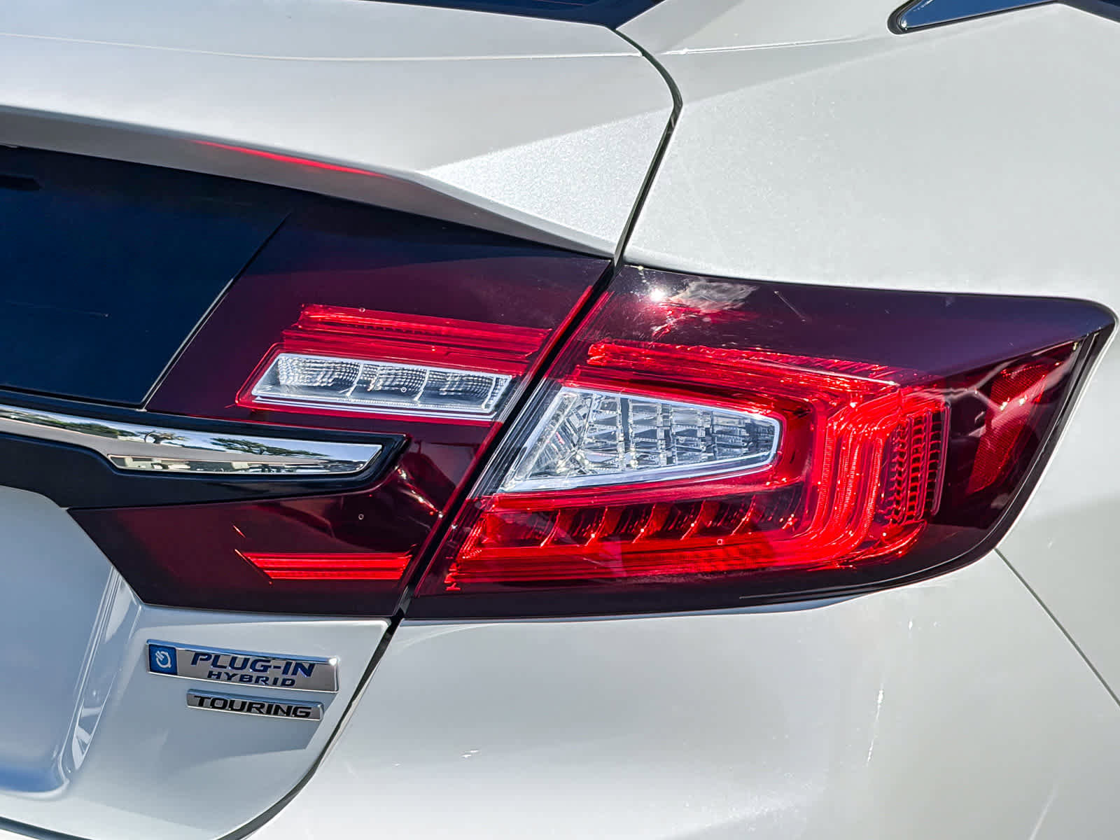 Used 2018 Honda Clarity Touring image 8