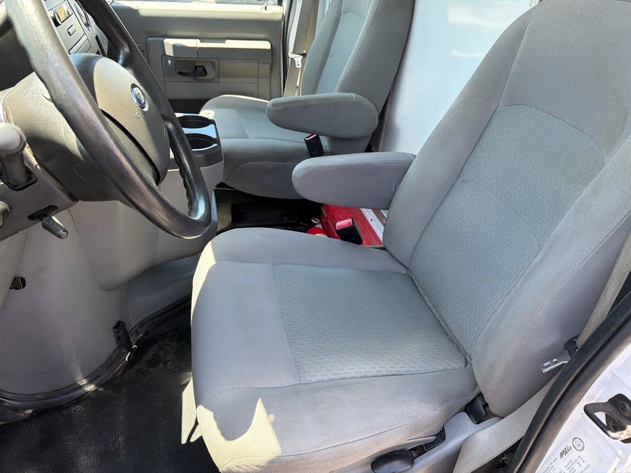 Used 2016 Ford E-450 and Econoline 450 Super Duty w/ Exterior Upgrade Package RWD image 14