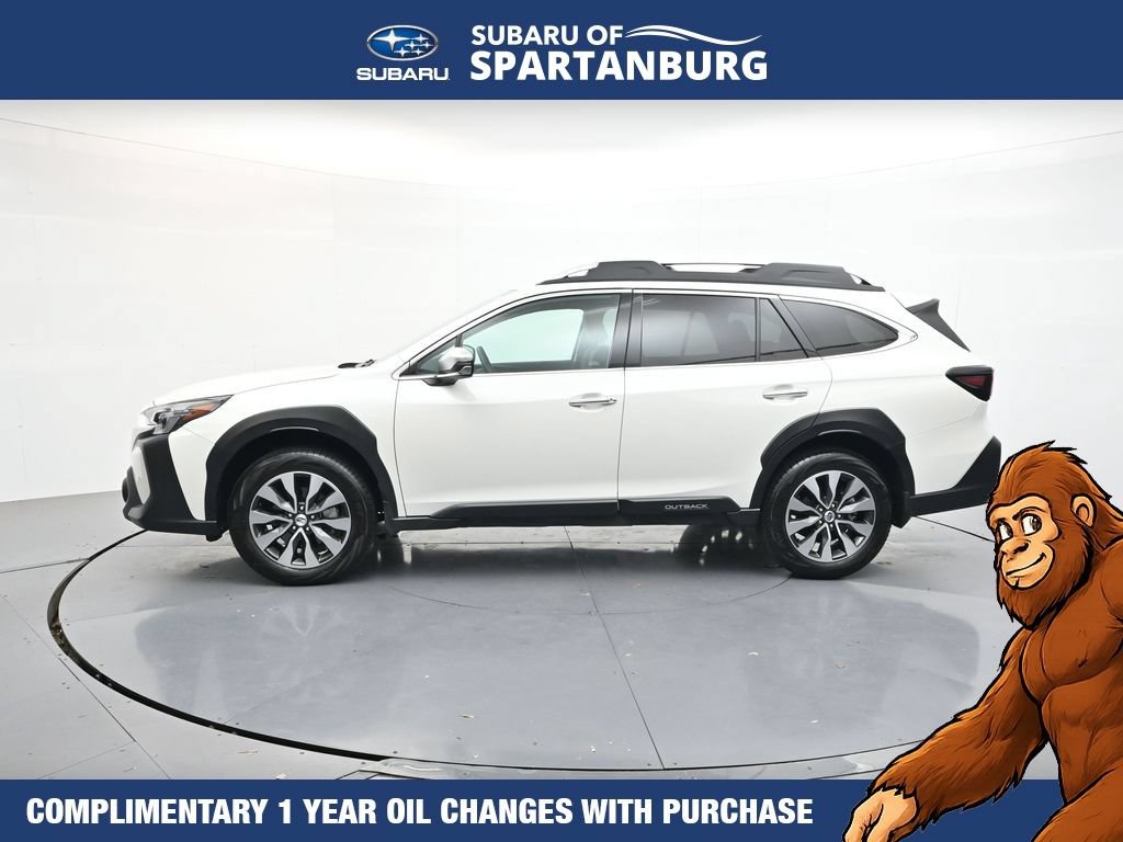 Used 2025 Subaru Outback Touring AWD/4WD image 4
