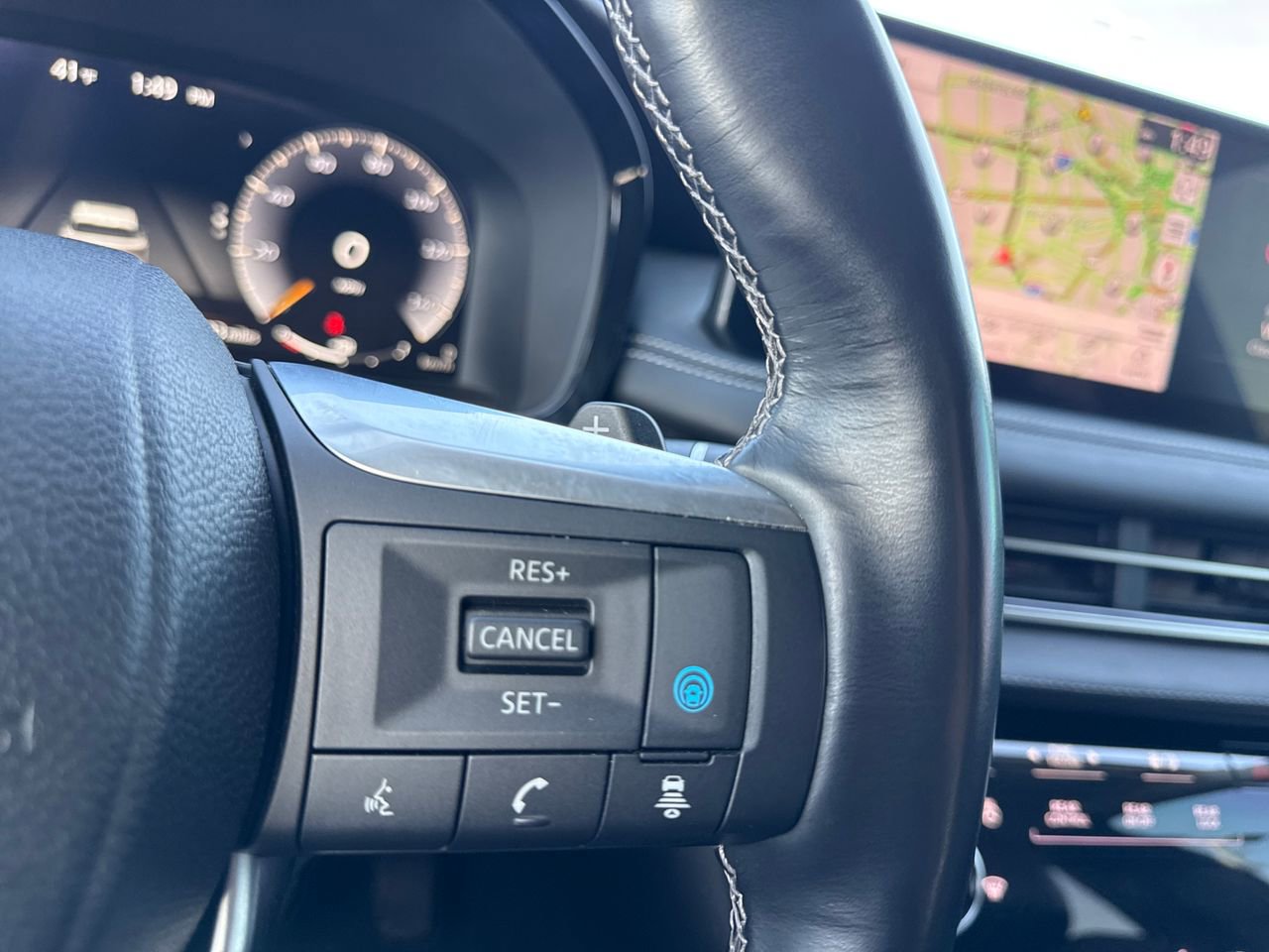 Used 2022 INFINITI QX60 Sensory image 28