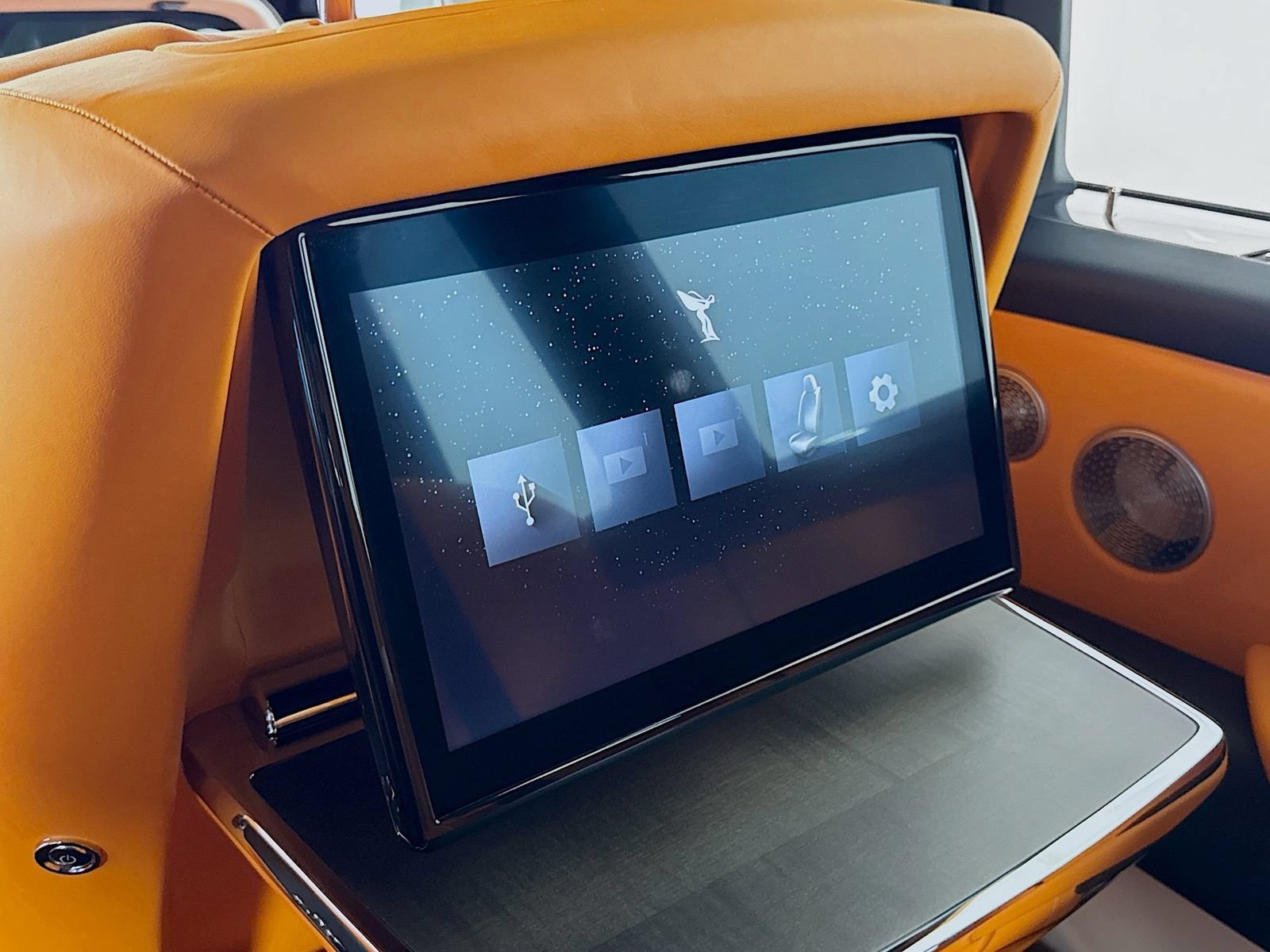 Certified 2025 Rolls-Royce Cullinan AWD/4WD image 25