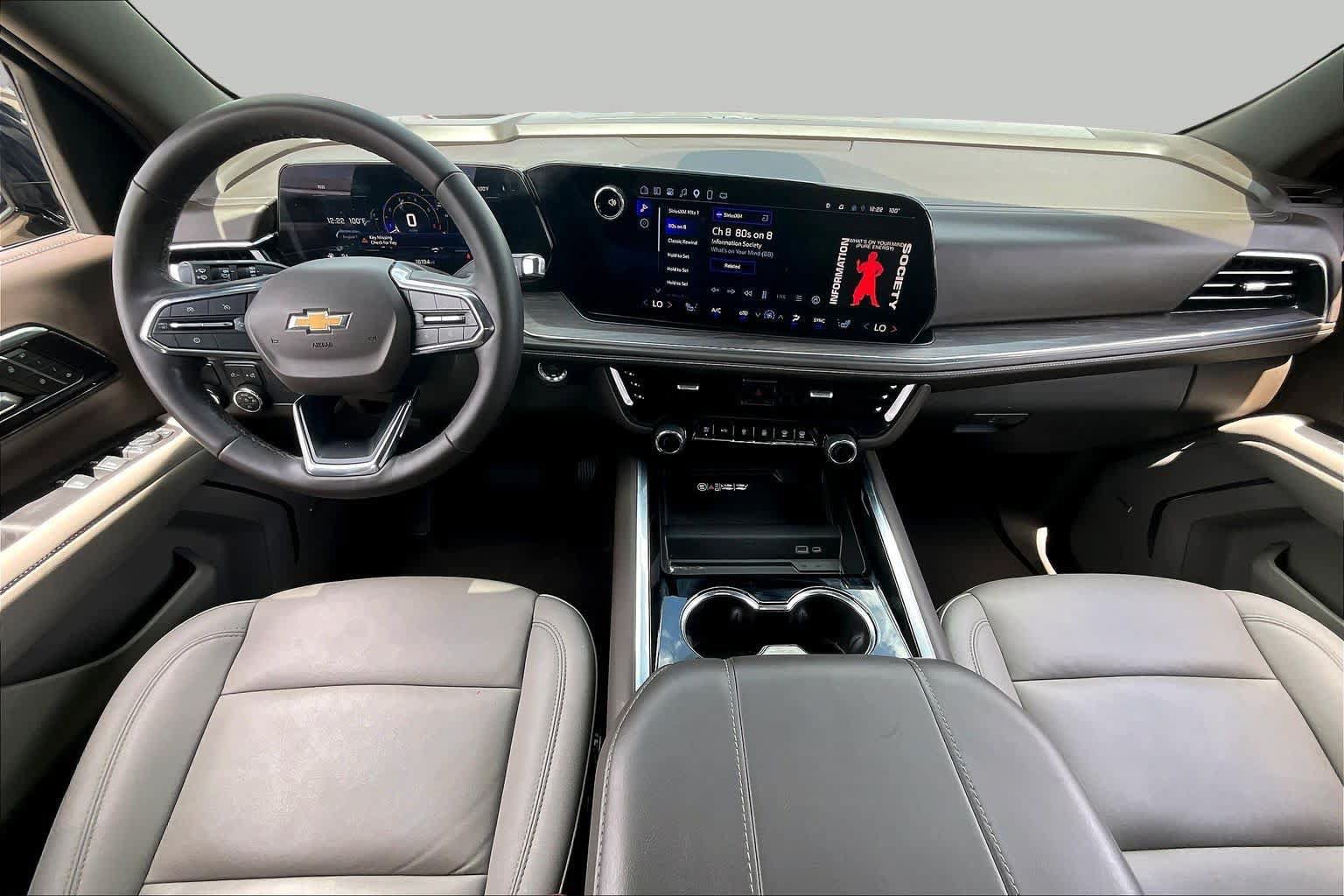 Used 2025 Chevrolet Tahoe LT w/ Comfort Package RWD image 13