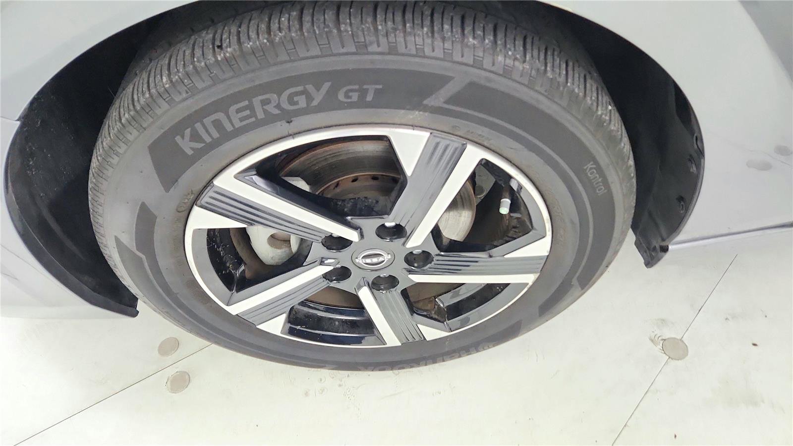 Used 2024 Nissan Sentra SV image 17