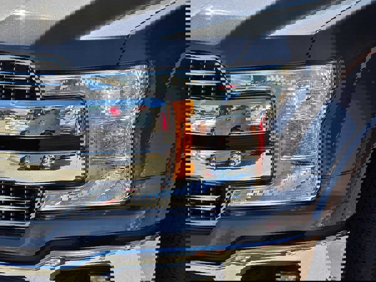 Used 2019 Ford F150 Lariat image 8