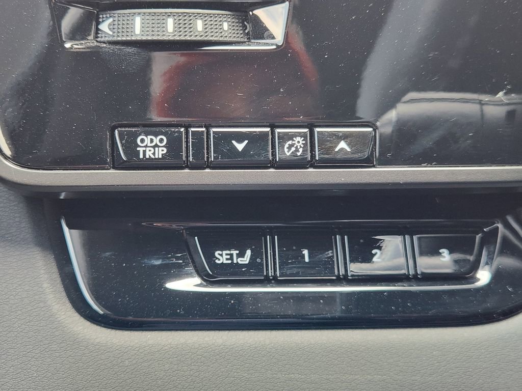 Used 2024 Lexus RX 500h F Sport w/ Cold Area Package image 21