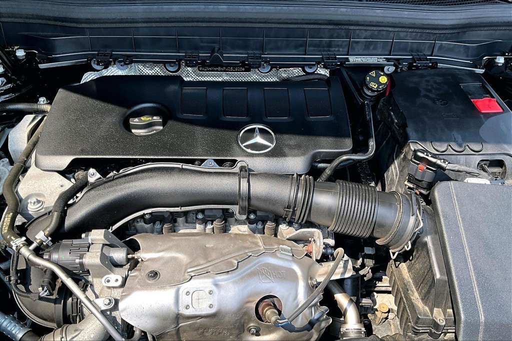 Certified 2023 Mercedes-Benz GLB 250 4MATIC image 9