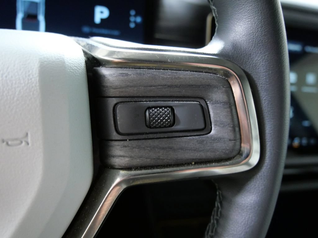 Used 2025 Rivian R1T Adventure Dual AWD/4WD image 21
