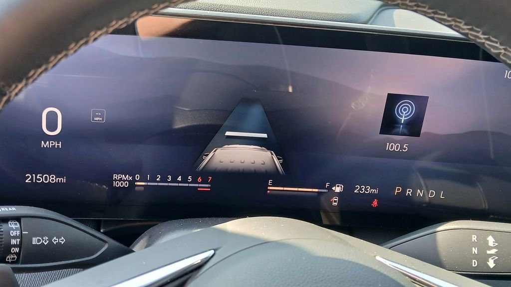 Used 2025 Buick Enclave Preferred image 11