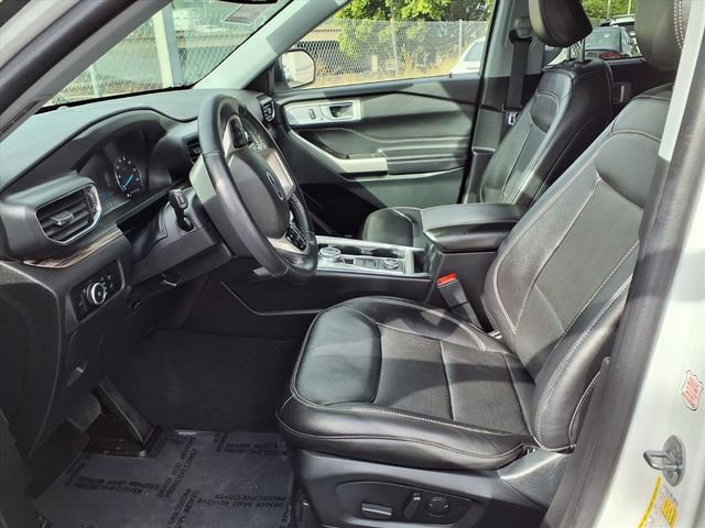 Used 2023 Ford Explorer Limited image 13