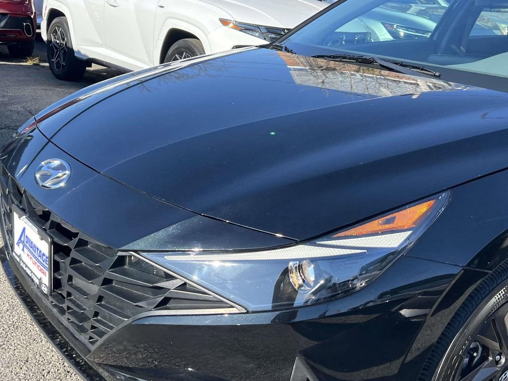 Certified 2023 Hyundai Elantra SEL w/ Preferred Accessory Package image 8