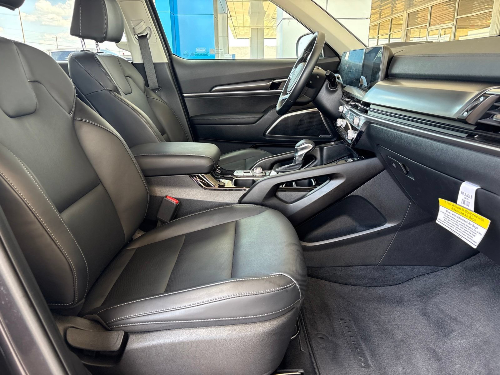 Used 2025 Kia Telluride S FWD image 21