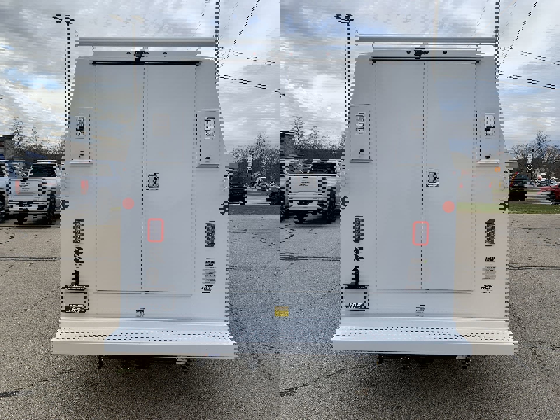 New 2025 GMC Savana 3500 w/ Power Convenience Package image 37