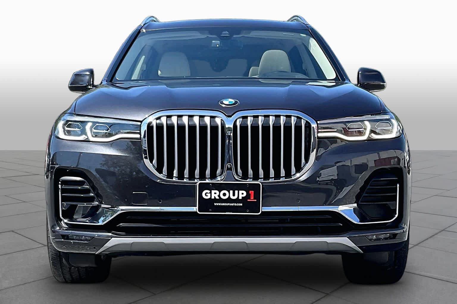 Used 2022 BMW X7 xDrive40i w/ Premium Package AWD/4WD image 3