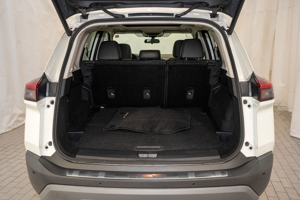 Certified 2023 Nissan Rogue SV w/ SV Premium Package image 5