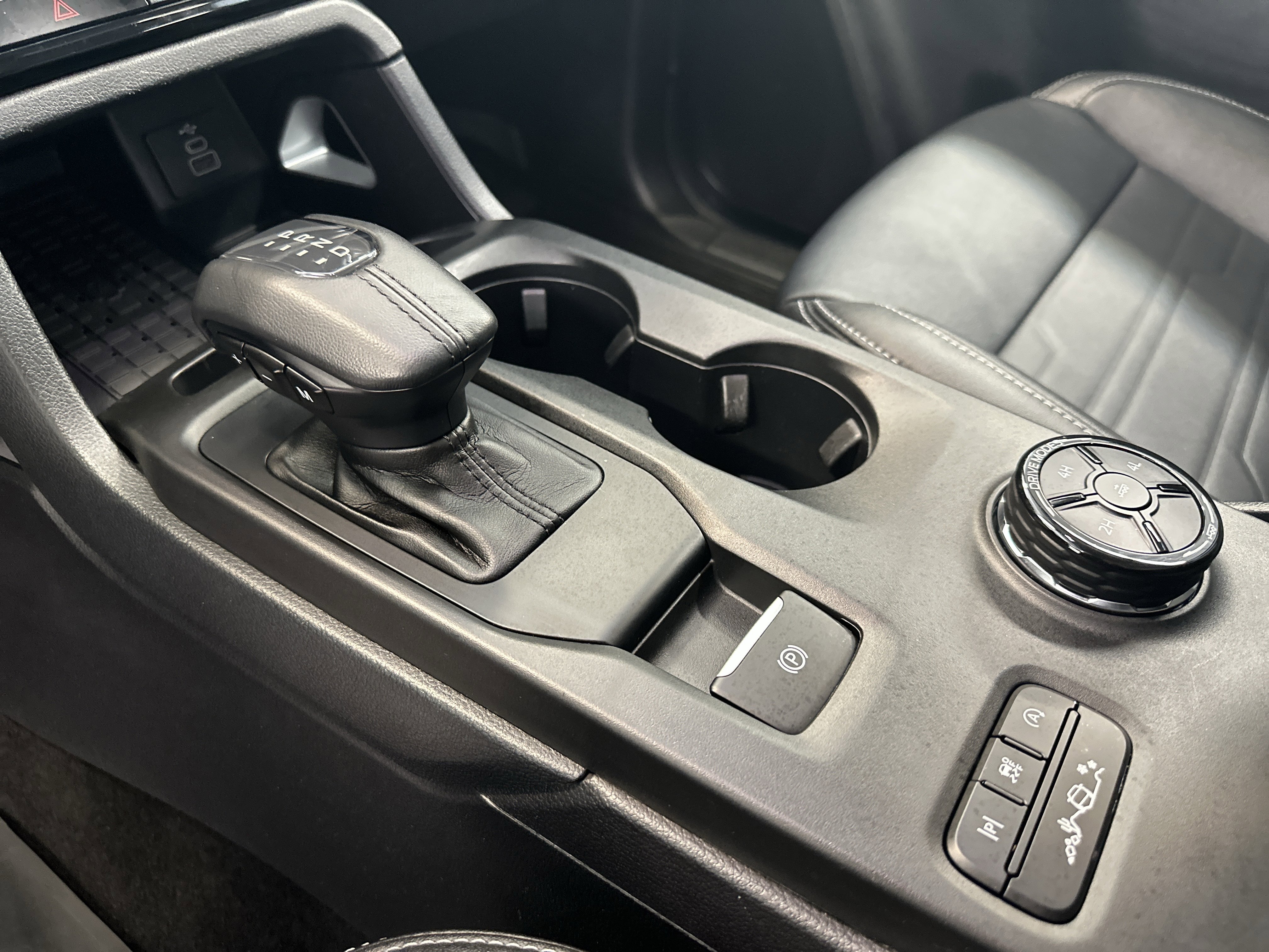 Used 2024 Ford Ranger Lariat w/ FX4 Off-Road Package image 30