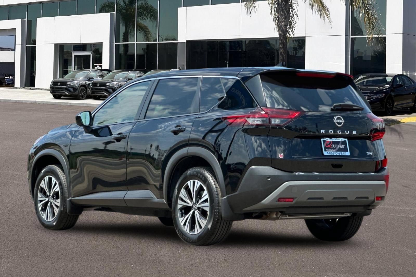 Used 2023 Nissan Rogue SV FWD image 5