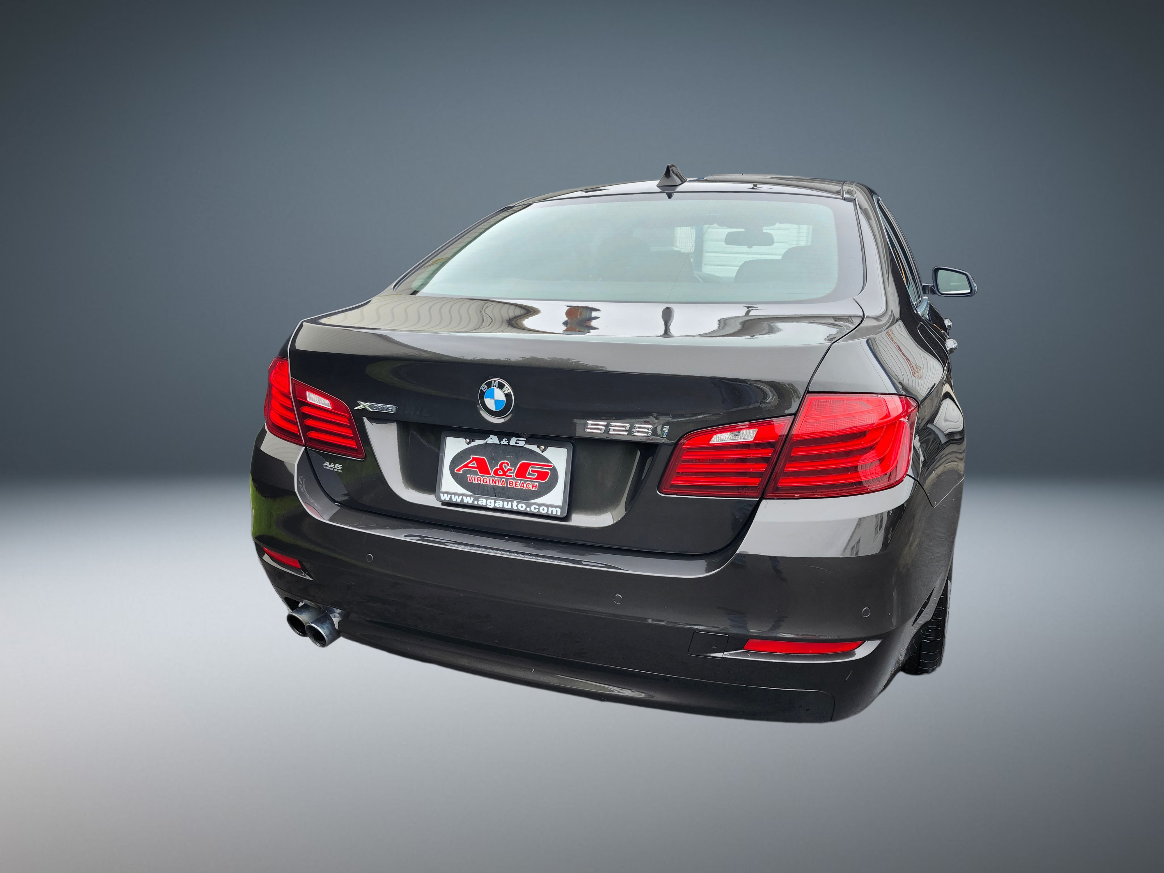 Used 2015 BMW 528i xDrive Sedan AWD/4WD image 3