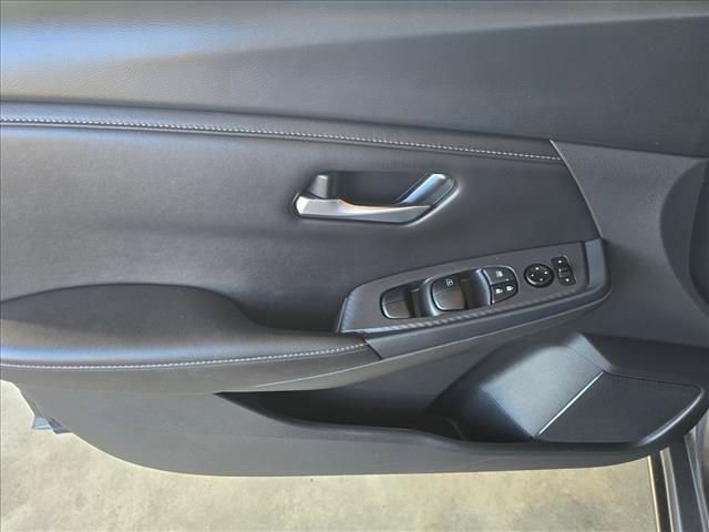 Used 2023 Nissan Sentra S image 8