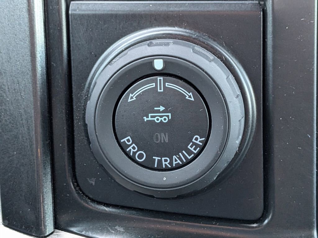 Used 2023 Ford F150 Lariat w/ Equipment Group 502A High image 31