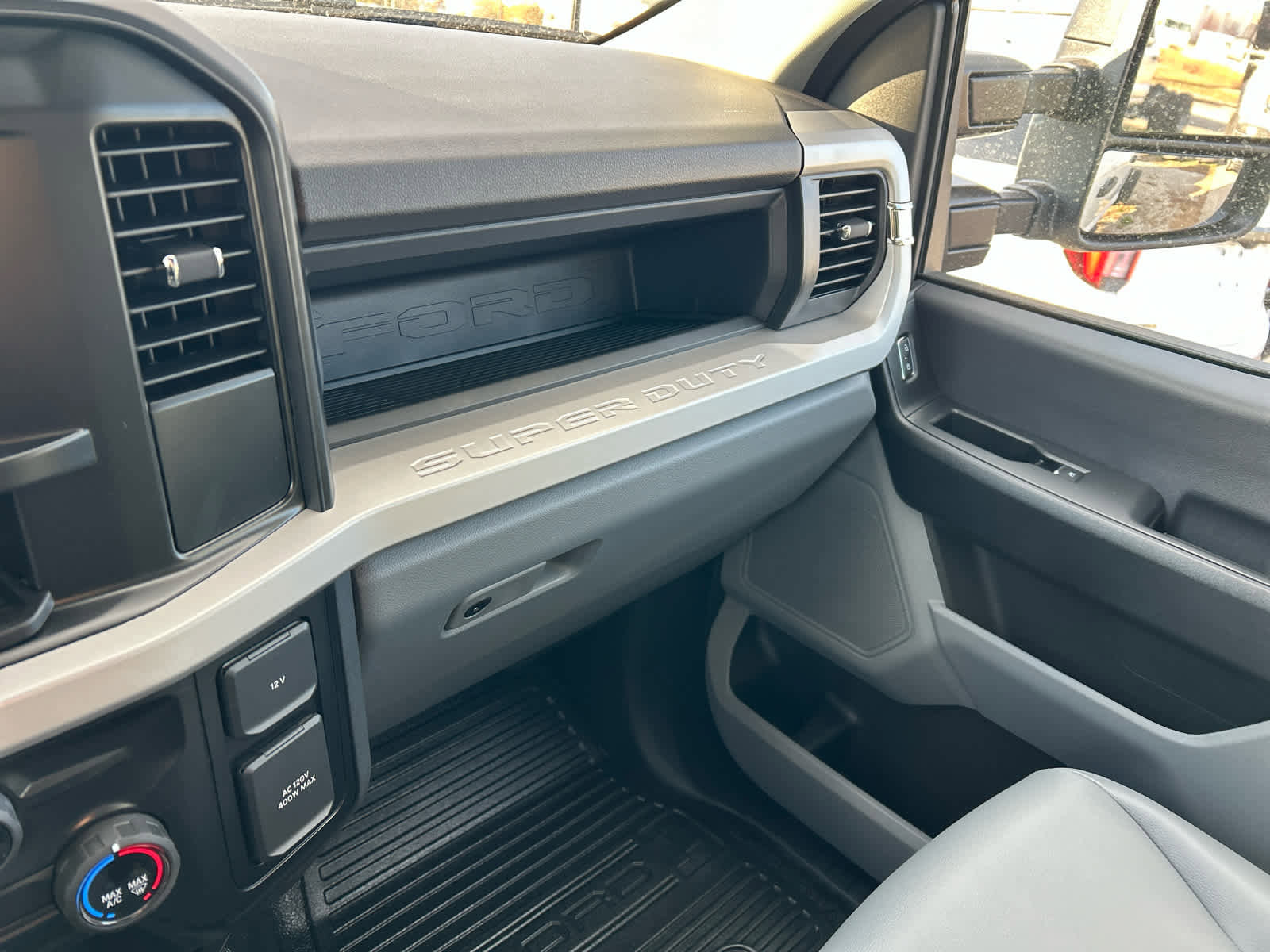 New 2026 Ford F450 XL w/ XL Chrome Package image 42