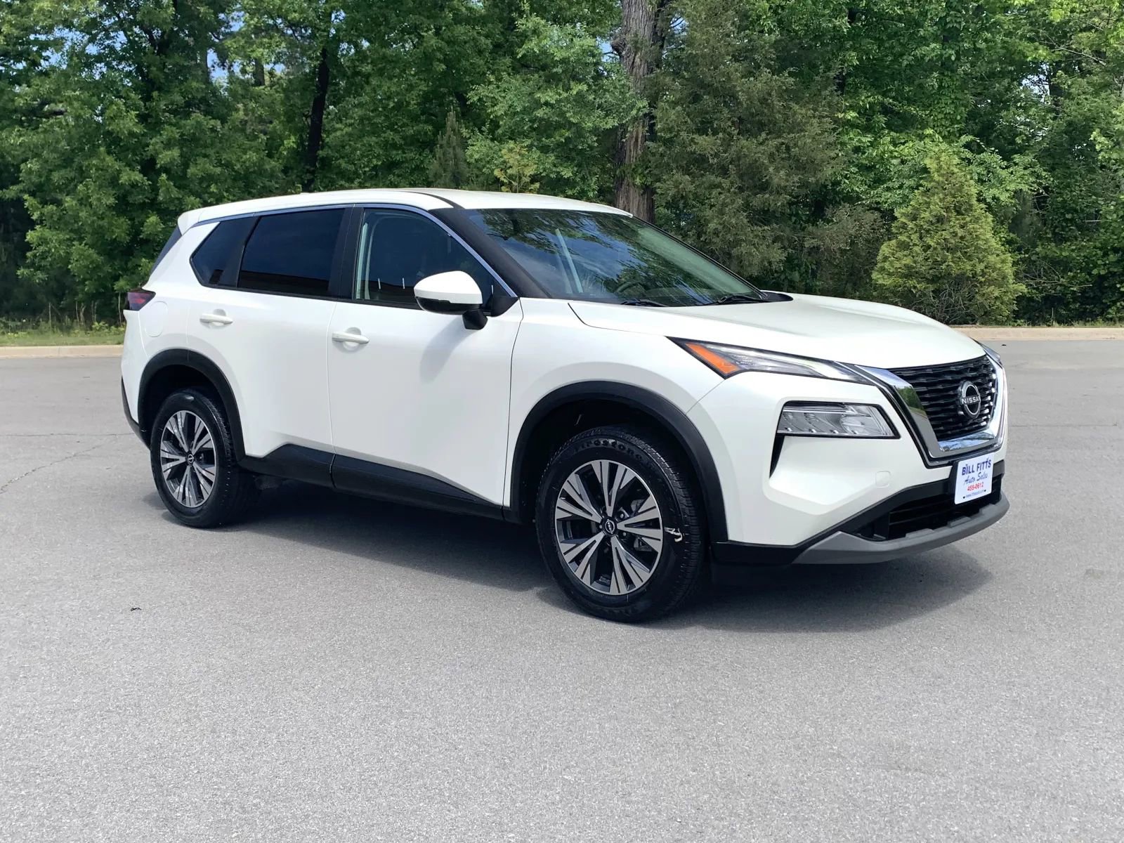 Used 2022 Nissan Rogue SV FWD image 1