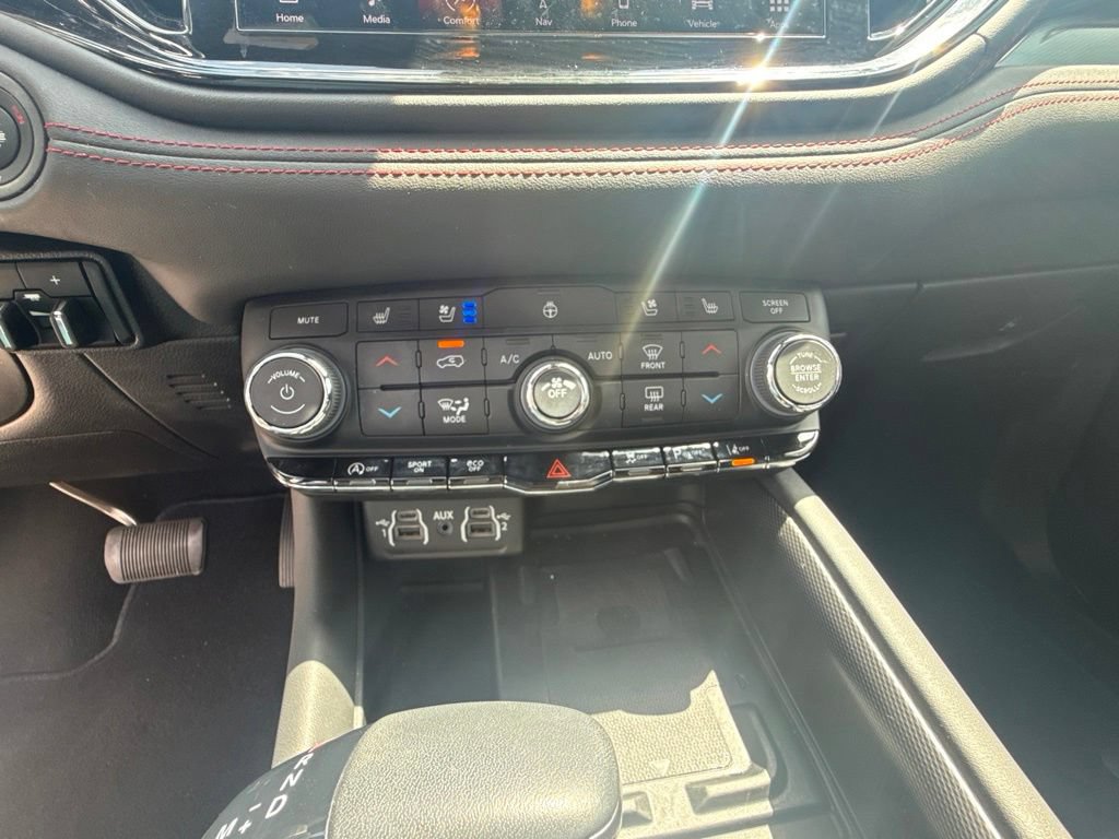 Used 2023 Dodge Durango GT RWD image 28