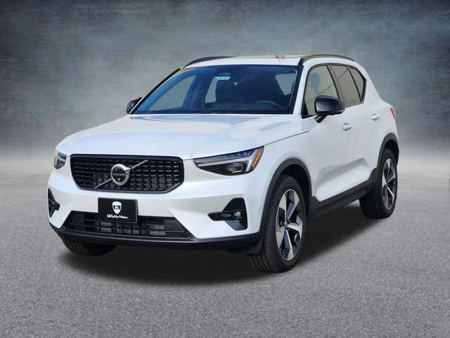 New 2026 Volvo XC40 B5 Plus w/ Protection Package Premier AWD/4WD image 3