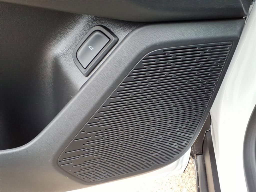 New 2026 Chevrolet Equinox LT w/ Convenience Package II image 15