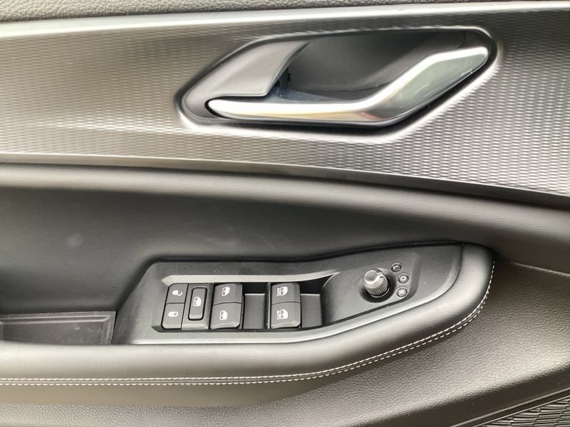 New 2025 Jeep Grand Cherokee L Altitude AWD/4WD image 26