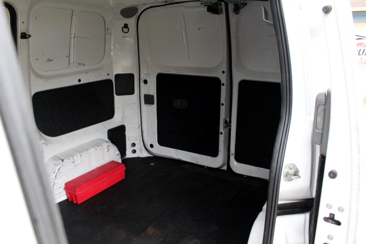 Used 2018 Nissan NV200 SV image 25
