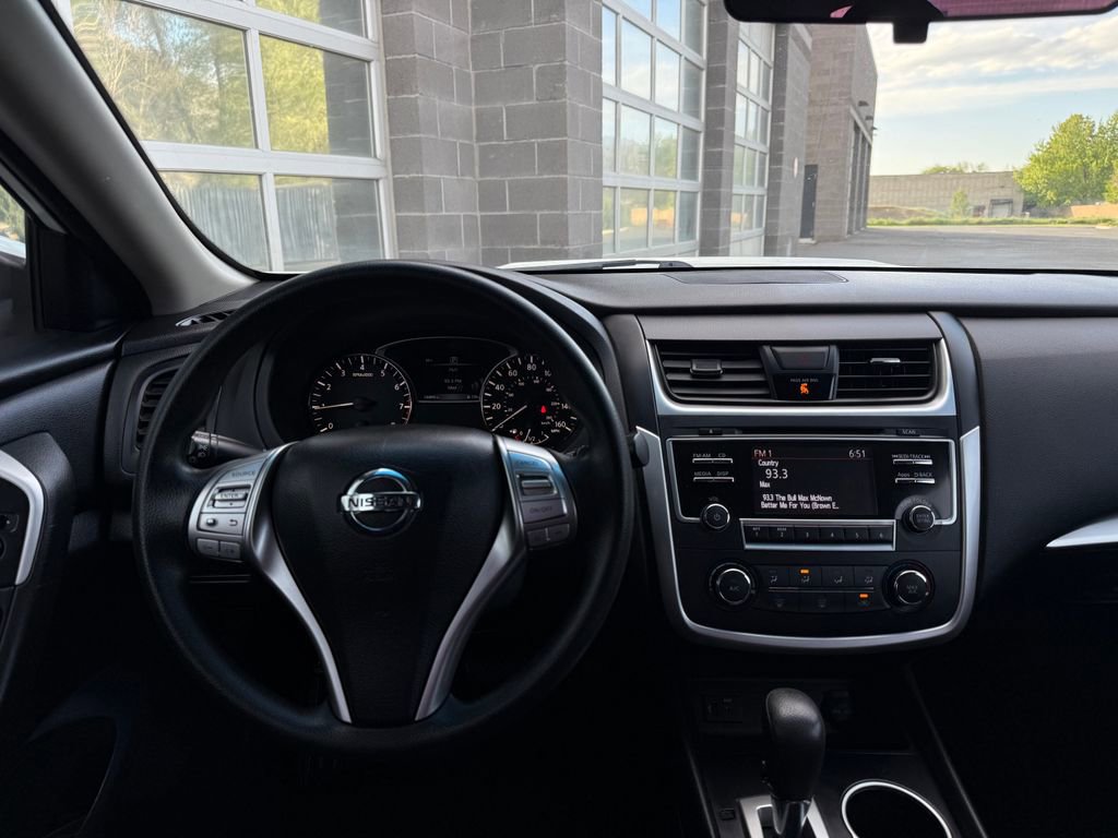 Used 2016 Nissan Altima 2.5 S w/ Power Driver Seat Package FWD image 32