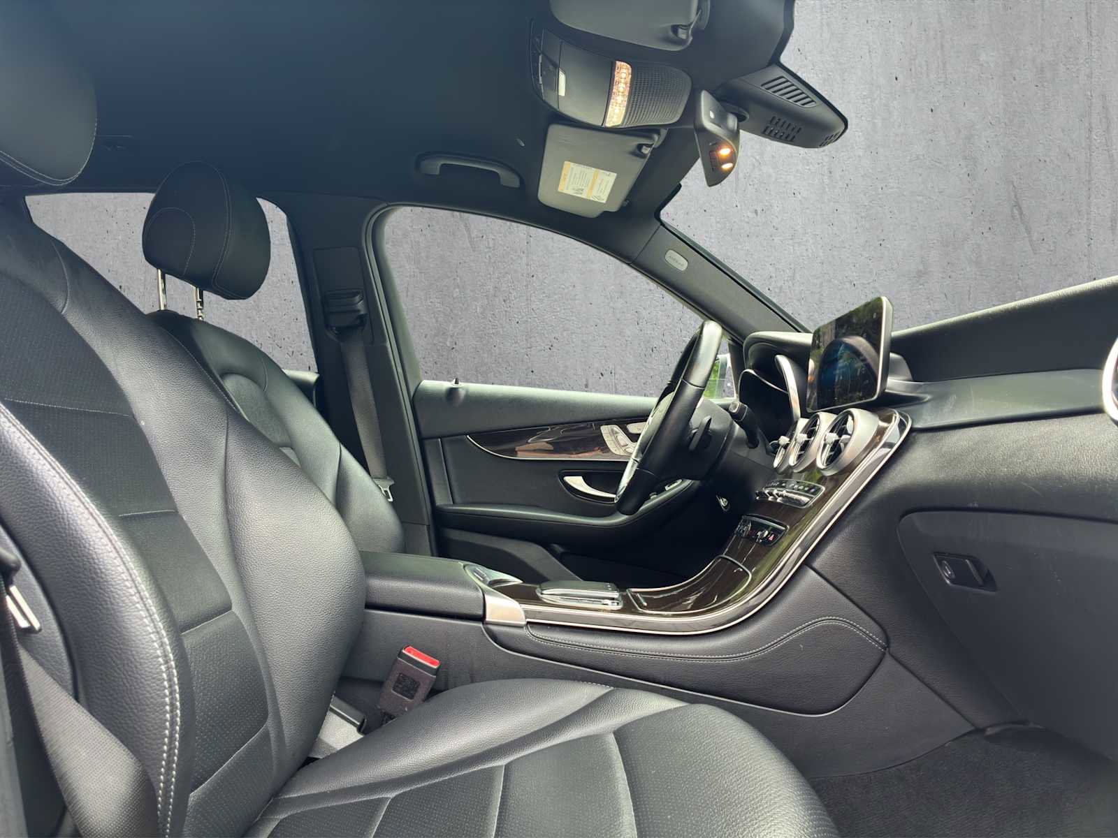 Used 2020 Mercedes-Benz GLC 300 4MATIC image 21