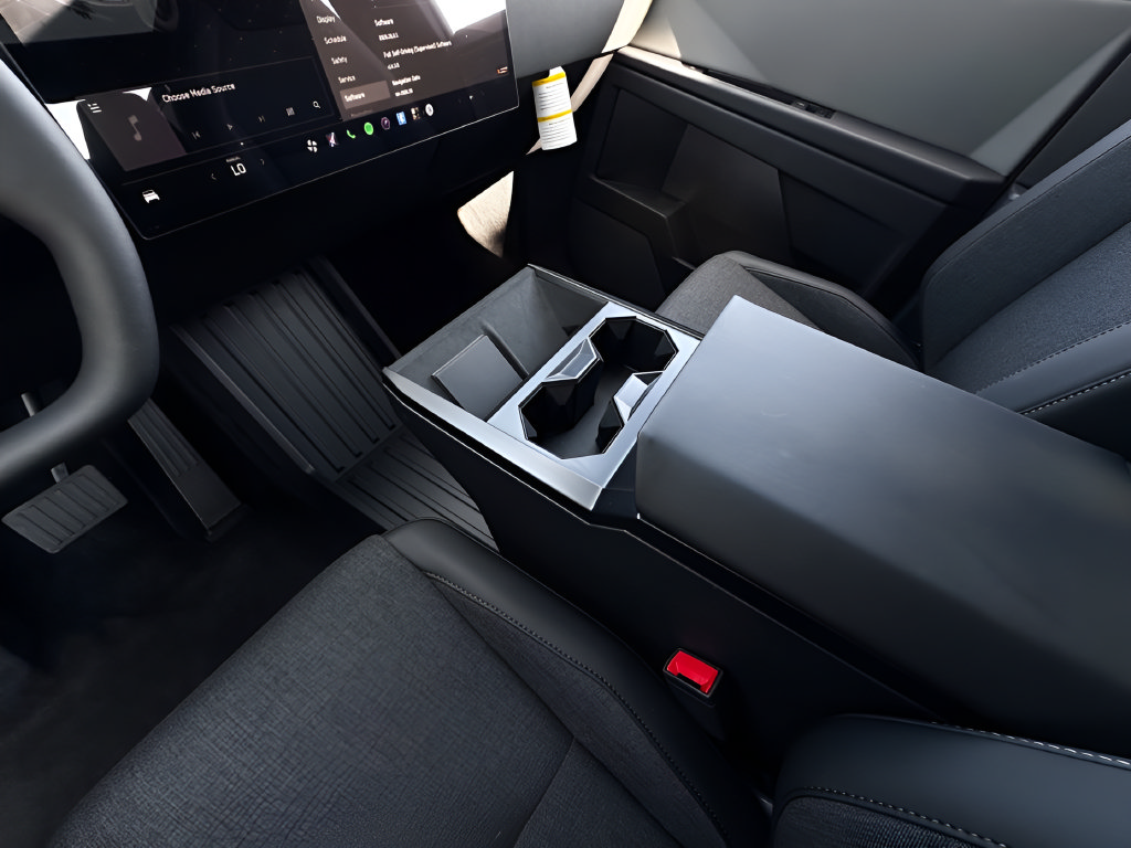 Used 2026 Tesla Cybertruck AWD Crew Cab image 15