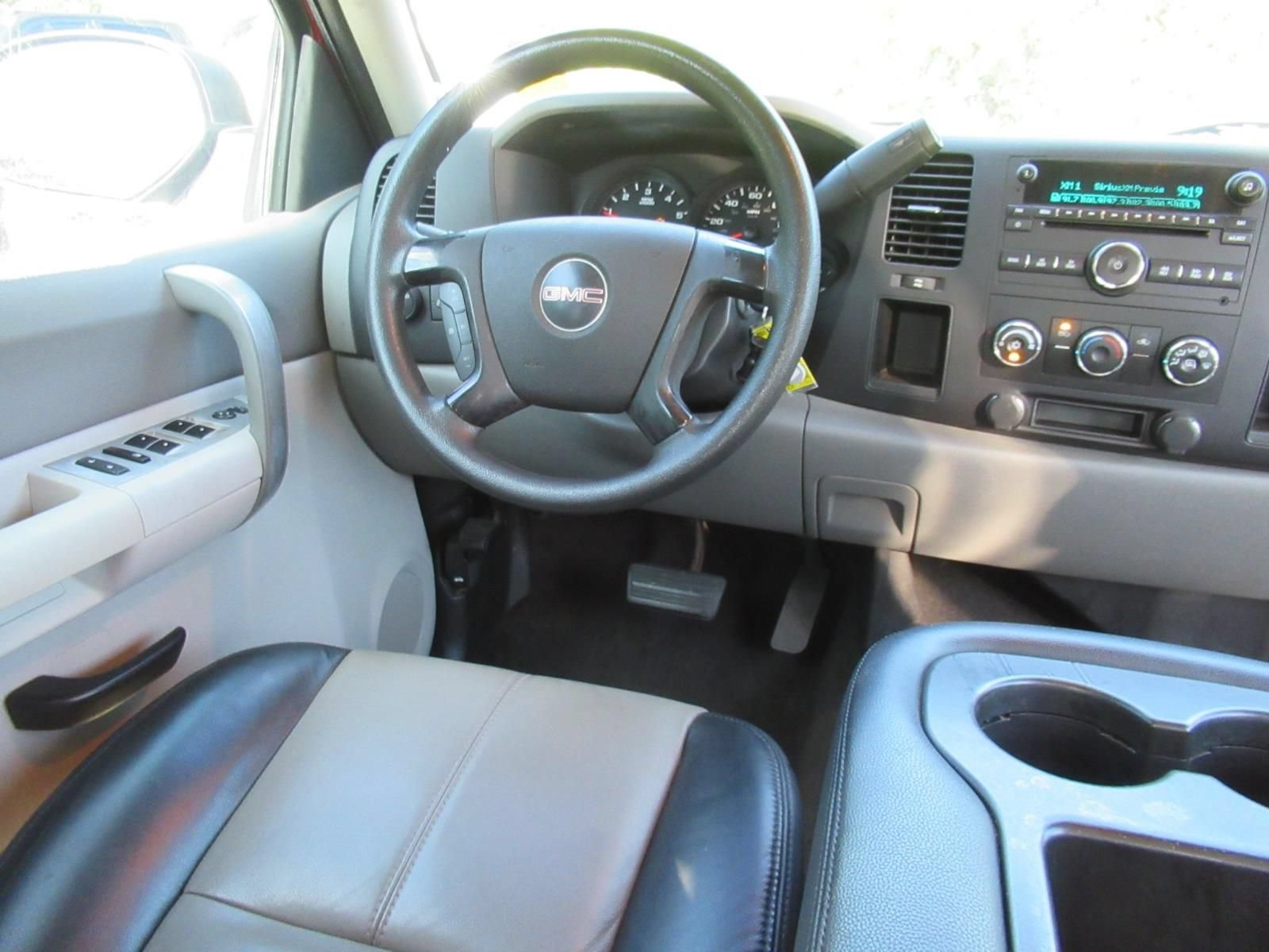 Used 2008 GMC Sierra 1500 W/T w/ Work Truck Preferred Package RWD image 15