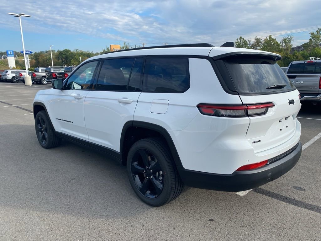 New 2025 Jeep Grand Cherokee L Altitude image 5