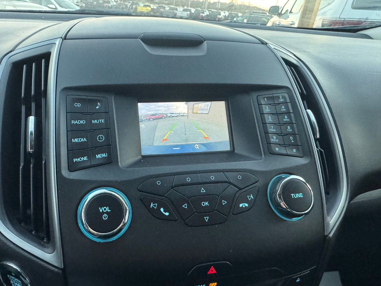 Used 2017 Ford Edge SE image 22