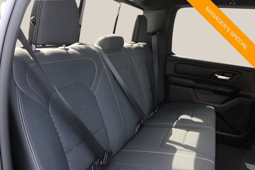 New 2026 RAM 1500 Express AWD/4WD image 16