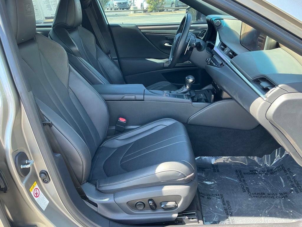 Used 2019 Lexus ES 350 F Sport w/ Accessory Package 2 FWD image 18