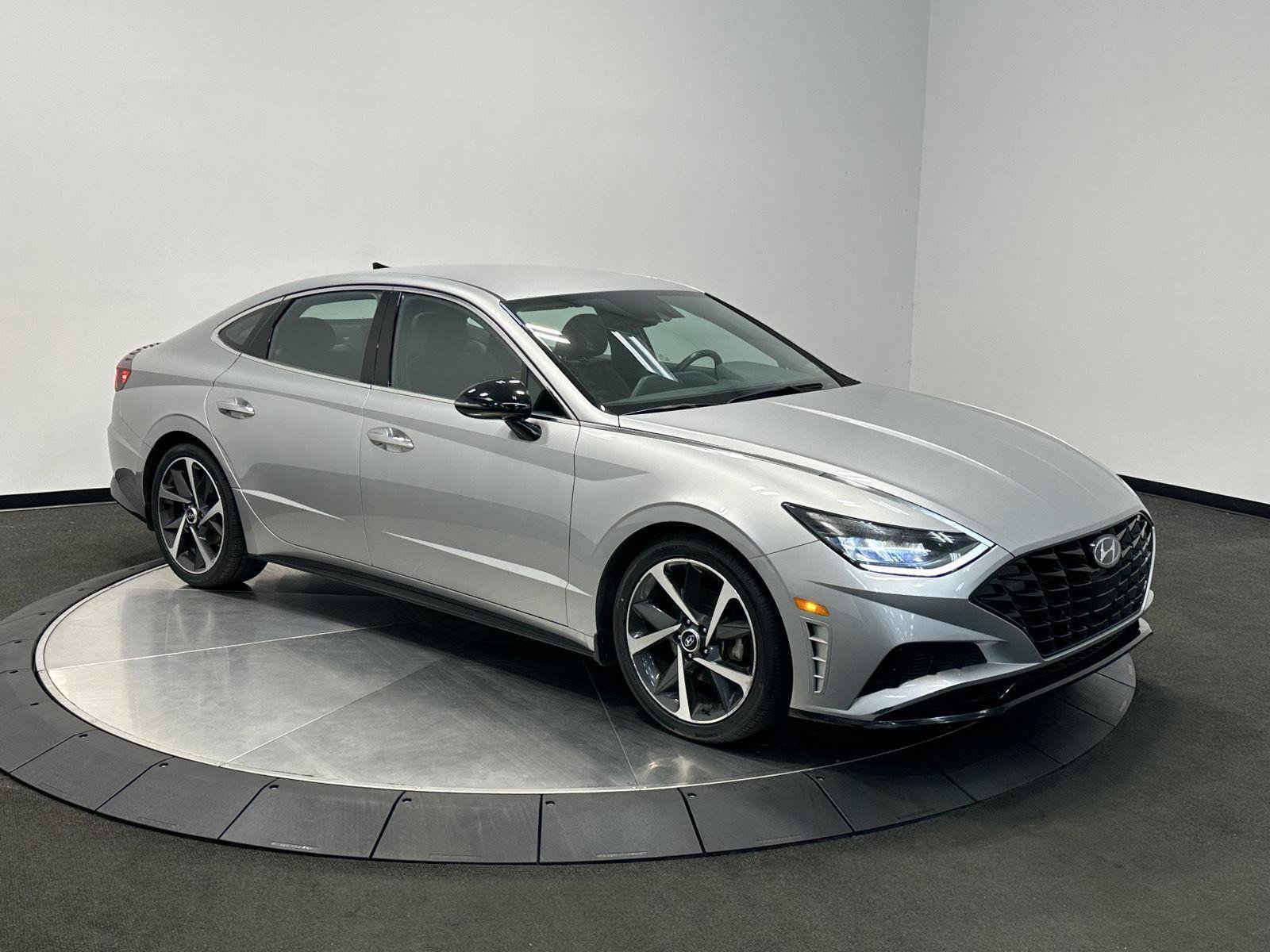 Used 2021 Hyundai Sonata SEL Plus w/ Preferred Accessory Package FWD image 2