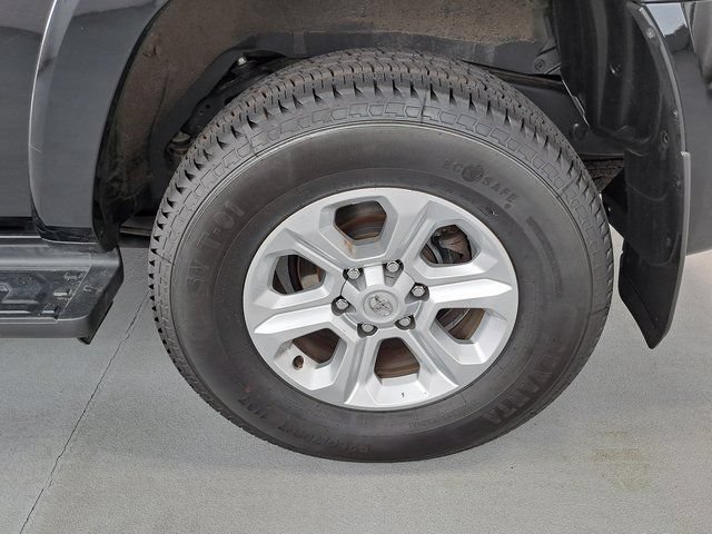 Used 2024 Toyota 4Runner SR5 AWD/4WD image 35