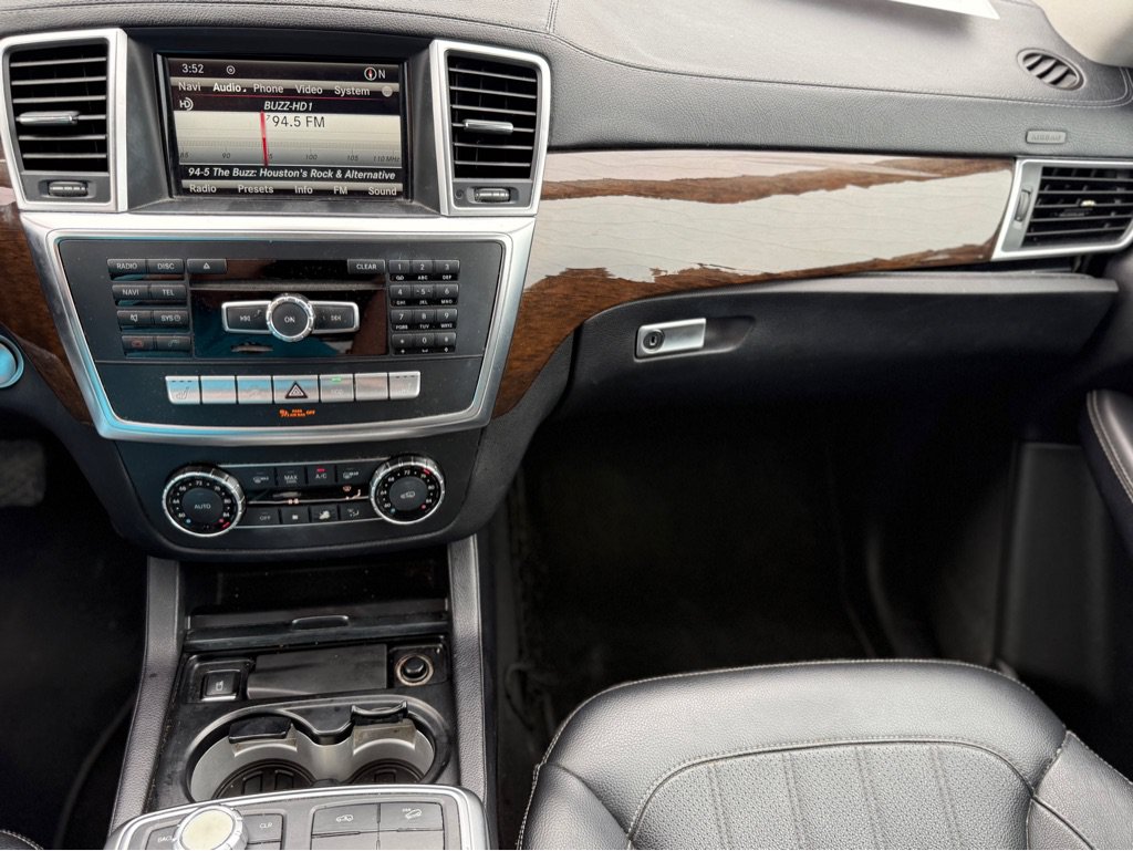 Used 2016 Mercedes-Benz GL 450 4MATIC image 11