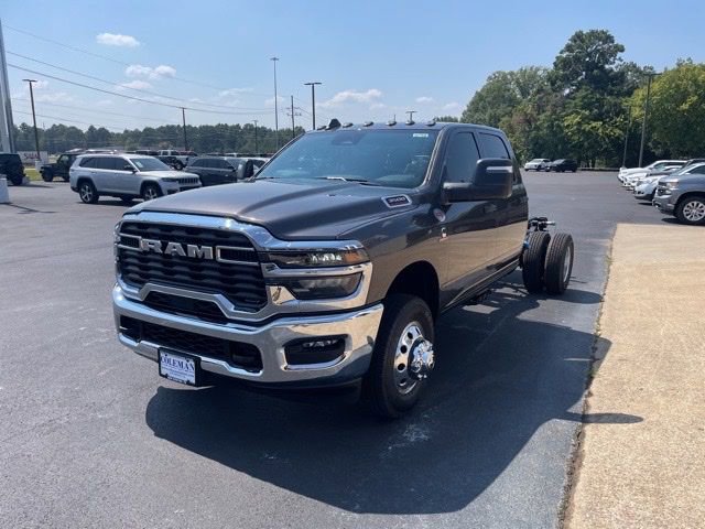 New 2026 RAM 3500 Tradesman image 3