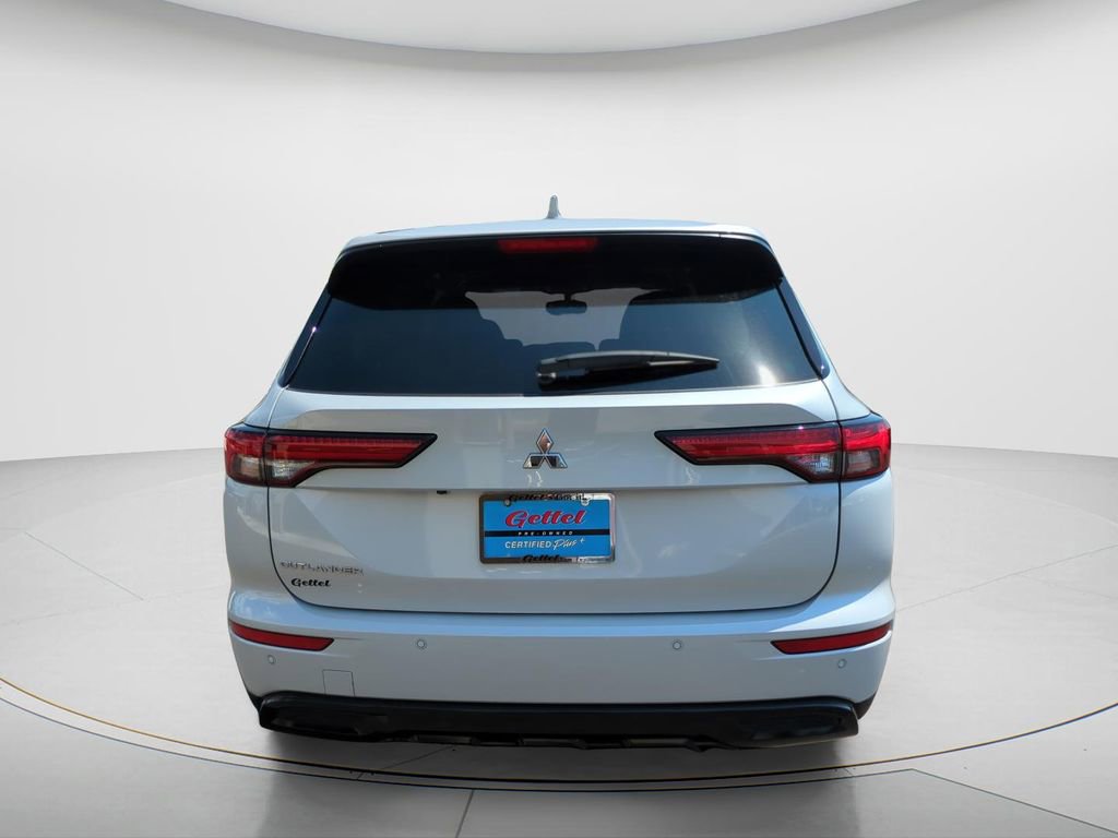 Used 2022 Mitsubishi Outlander SEL Black Edition image 5